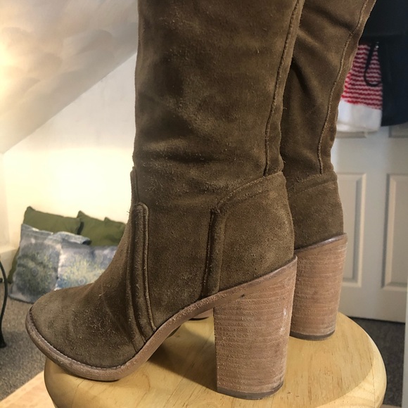 Vince Camuto boots. - Picture 4 of 5